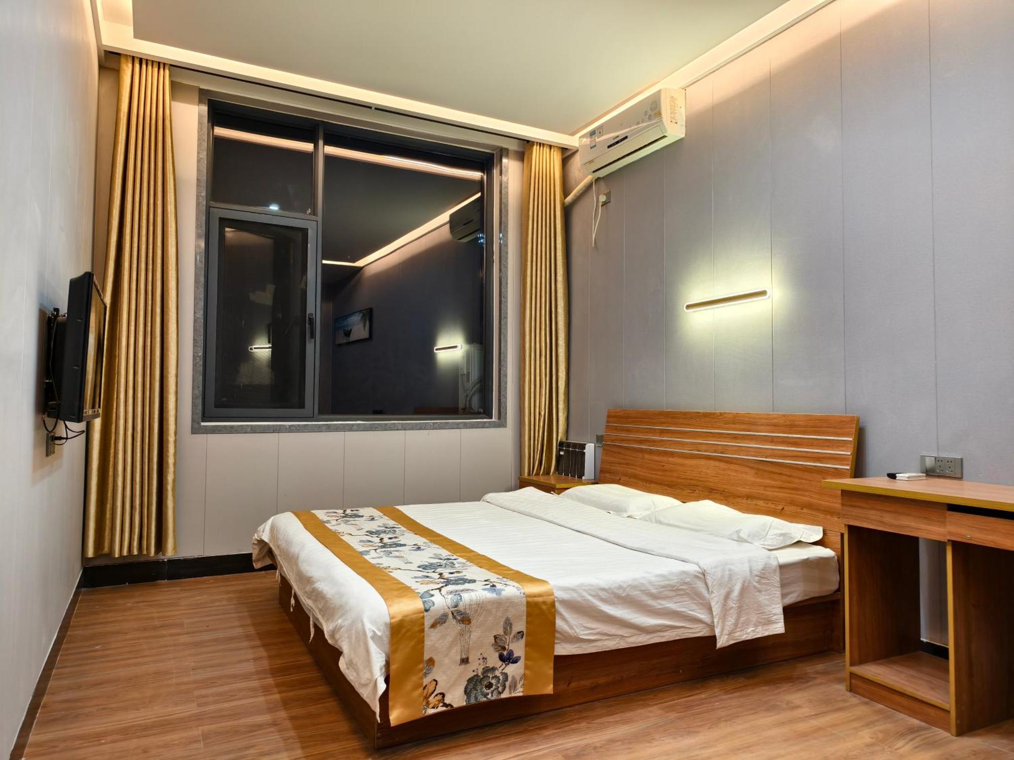 Huashan International Youth Hostel Huayin Exterior photo