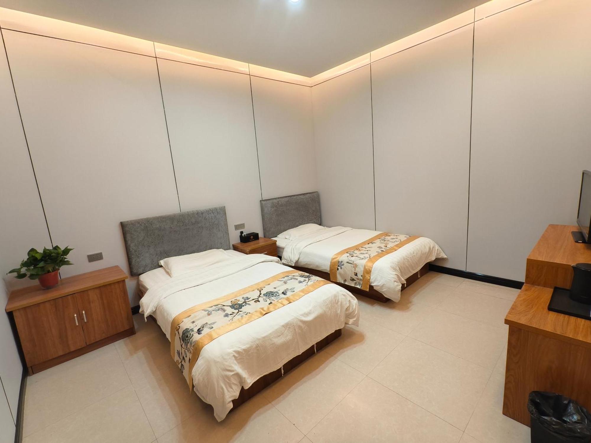Huashan International Youth Hostel Huayin Exterior photo
