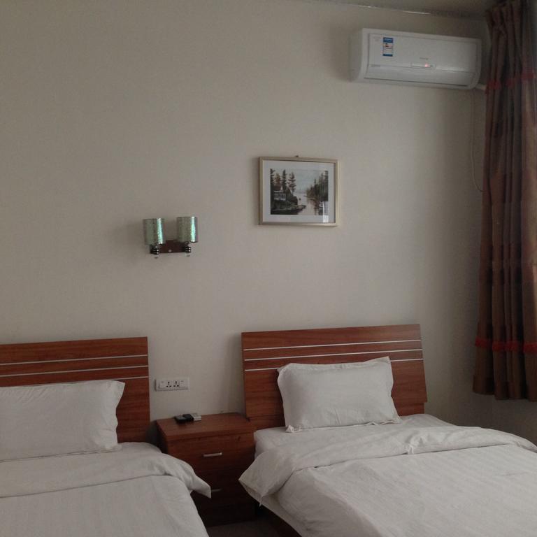 Huashan International Youth Hostel Huayin Exterior photo